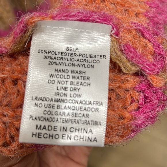 Sweater - Picture 4 of 4